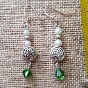 Sterling drop earrings w/Celtic Knot & grn crystal